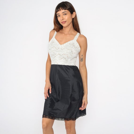 Black White Slip Dress 80s Two-Tone Lace Slip Lingerie Mini Vintage 1980s Sweetheart Neckline Plain High Waist Romantic Medium 36 Average