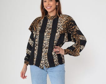 Chemisier en soie à imprimé animal des années 90 Adrianna Papell rayé motif léopard haut à manches longues à volants vintage Luxe sophistiqué moyen M 10
