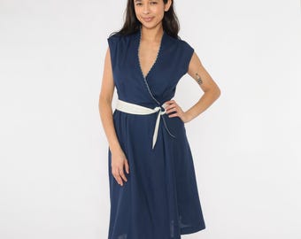 Vintage marineblauwe wikkeljurk jaren 70 zomer kapmouw V-hals jurk geschulpte hals contrast stropdas riem jaren 1970 midi Jody of California klein