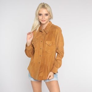 Braunes Lederhemd 90er Snap Up Hemd Retro Western Rocker Hemd Button Up Top Langarm schlicht neutrale Beige Bluse Vintage 1990s Medium M