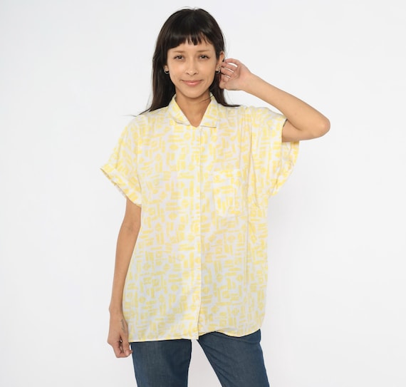 90s Abstract Geometric Shirt Yellow White Short Sleeve Collared Blouse Boxy Relaxed Fit Cotton Camp Top Lemon Summer Beach Vintage Large L