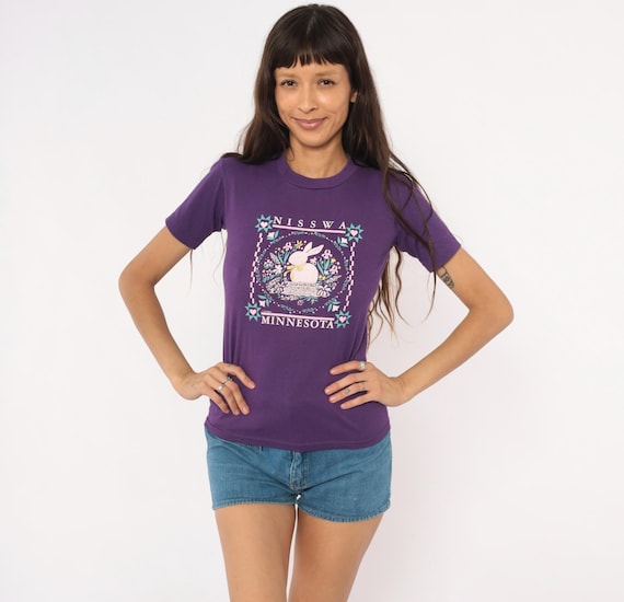 89 Nisswa Minnesota Bunny Tee Purple Rabbit Graphic Shirt Floral Print Souvenir Travel Plum Violet Cotton Cottagecore Vintage Extra Small XS