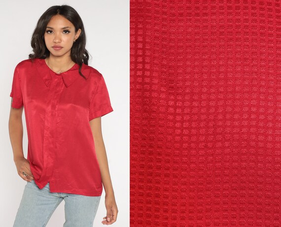 blusa roja brillante