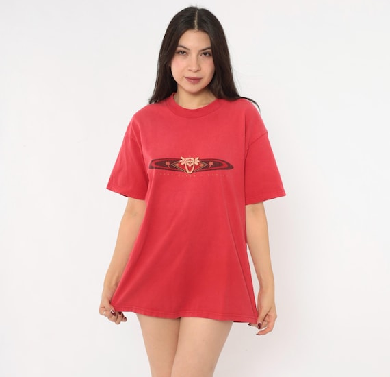 Waikiki Beach Hawaii Tee 90s Souvenir Shirt Red Cotton Palm Tree Graphic Print Crew Neck Short Sleeve Faded Wash Surf Travel Top Large L