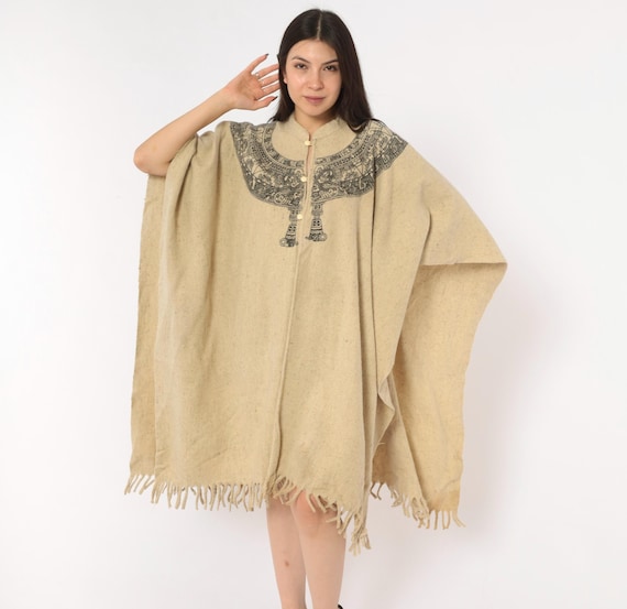 Aztec Calendar Poncho 90s Wool Blend Cape Cream Fringe Hem Mandarin Collar Southwestern Blanket Coat Festival Cloak One Size Fits Most OSFM