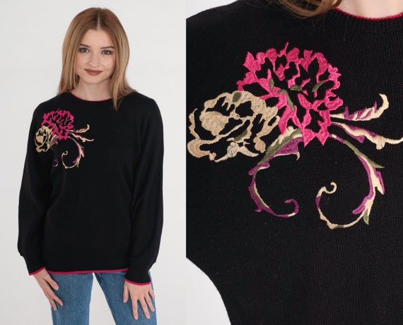 Black Floral Sweater 80s Knit Pullover Sweater Pink Purple Embroidered Flower Retro Slouchy Sweater Hippie Knitwear Vintage 1980s Medium M