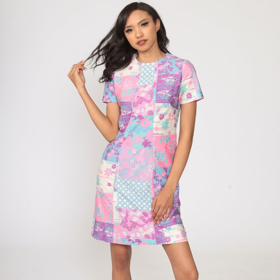 Floral Shift Dress 60s Mod Mini Patchwork Print P… - image 2