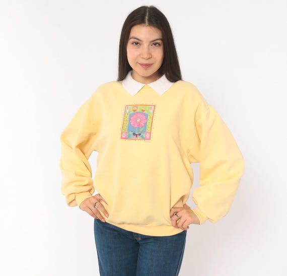Floral Embroidered Sweatshirt 90s Collared Yellow Butter Pullover Garden Butterfly Print Cotton Cottage Top Blouse Shirt Vintage Medium M