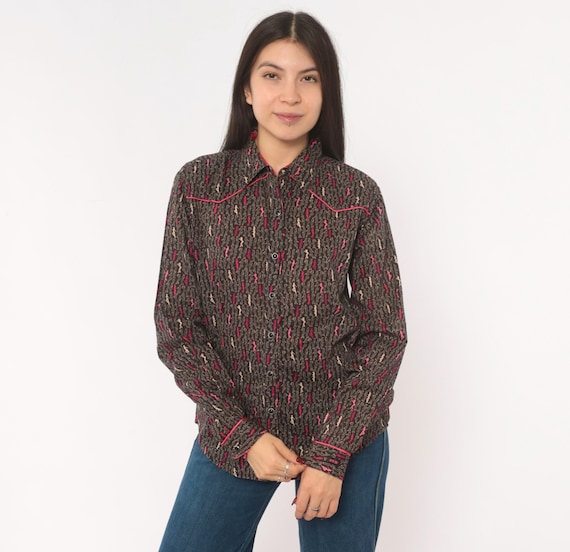 Y2K Cowgirl Novelty Print Western Shirt Grey Pink Snap Button Front Cotton Pointed Collar Piping Yoke Detail Long Sleeve Blouse Top Medium M