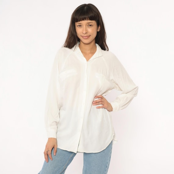 White Button Down Shirt 90s Cream Long Sleeve Pockets Minimalist Neutral Blouse Relaxed Fit Classic Vintage Summer Beach Vacation Small S