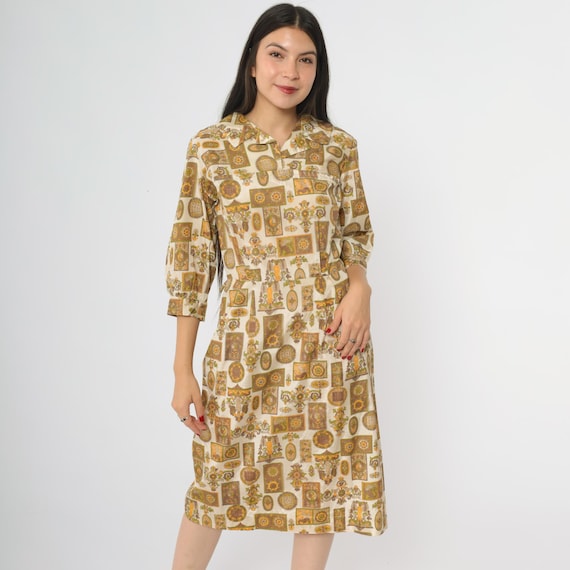 60s Medallion Dress Novelty Print Brown Orange Print Quarter Sleeve Collar Button Midi Mod Psychedelic Fashion Firsts Vintage Large L