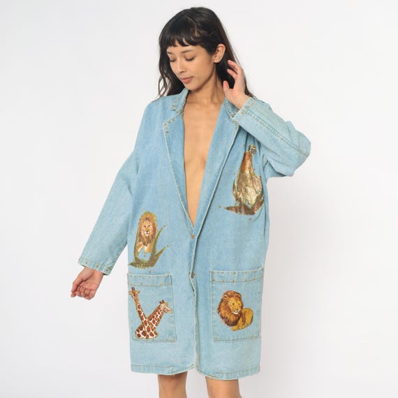 Safari Denim Jacket 90s Animal Light Blue Chambray Studded Lion Giraffe Bear Embellished Long Coat Jungle Theme Eccentric Extra Large XL