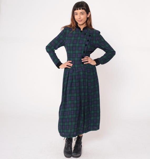 90s Plaid Dress Button Front Long Sleeve Green Navy Belt Tie Waist Band Collar Vintage Prairie Gothic Dark Academia Preppy Tartan Medium M