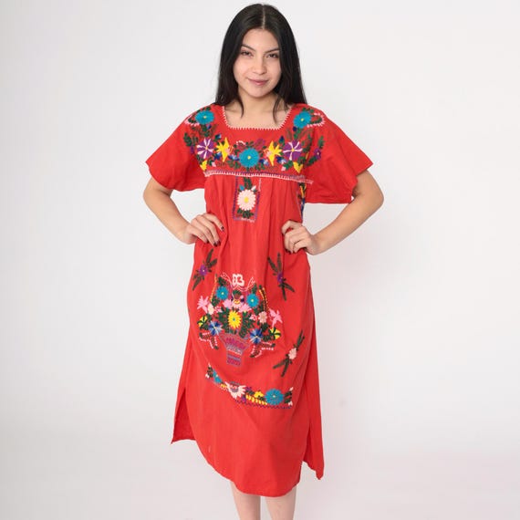 Red Mexican Dress 90s Midi Dress Embroidered Floral Hippie Day Tent Bohemian Summer Casual Puebla Festival Boho Vintage 1990s Medium