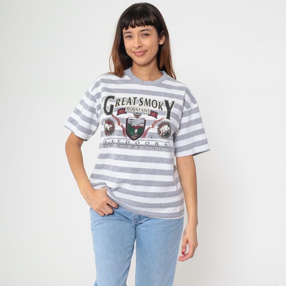 Great Smoky Mountains Tee 90s Striped Gray White Graphic T-Shirt Cherokee NC Tennessee Outdoors Tourist Souvenir Vintage Casual Large L