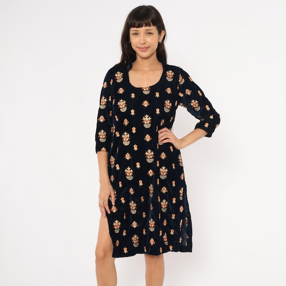 Embroidered Velvet Dress 90s Navy Blue Floral Beaded Three Quarter Sleeve Gold Orange Shift Cocktail Evening Holiday Party Going Out Medium