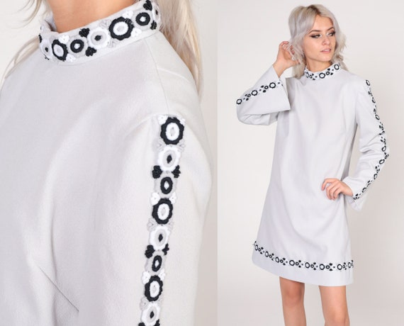 70s Mod Dress Bell Sleeve Mini Dress Light Grey Floral Embroidered Shift Mock Neck Long Sleeve Twiggy Gogo Vintage 1970s Black White Medium