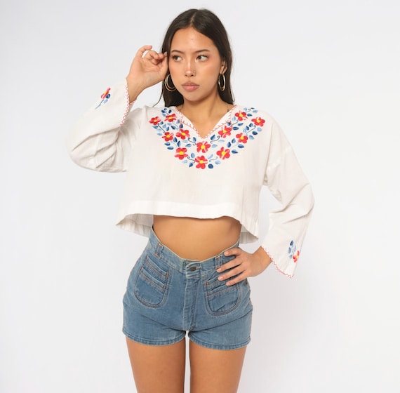 90s Embroidered Floral Crop Top White Bell Sleeve Mexican Blouse Red Blue Flower Keyhole Tie Neck Peasant Hippie Cottagecore Prairie Medium