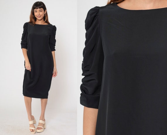 80s Puff Sleeve Dress Ruched Simple Black Shift Dress 1980s Vintage Boatneck Dress LBD Retro Plain 1/2 sleeve Secretary Party Dress Medium