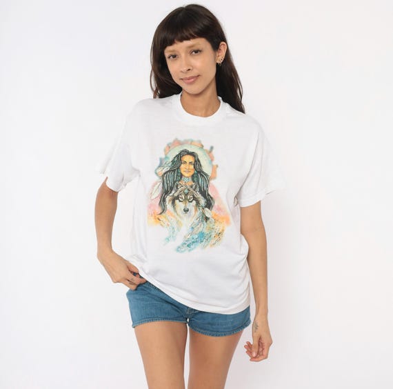Native American Wolf Tee 90s Glitter Graphic T Shirt White Watercolor Art Feather Moon Wildlife Southwestern Cotton Blend Vintage Medium M