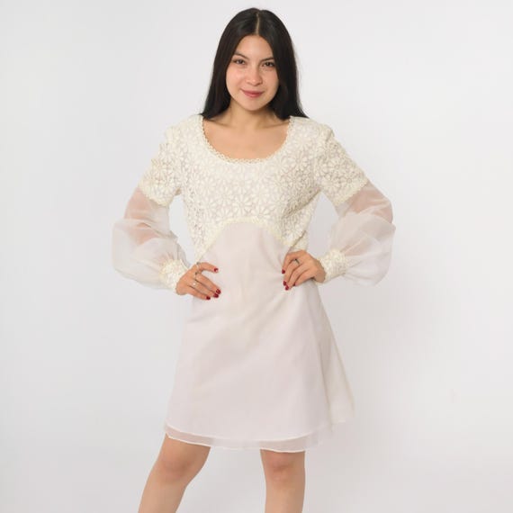 Vintage White Lace Mini Dress 60s 70s Mod Babydoll Dress Sheer Crepe Bridal Wedding Retro Empire Waist A Line Balloon Sleeve Party Small S