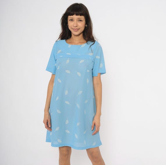 80s Sky Blue Leaf Shift Dress Powder White Scattered Pattern Short Sleeve Pintuck Detail Pullover Summer Sundress Vintage Women Medium M