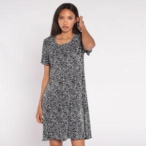 Floral Mini Dress 90s Black White Vine Print Grunge 1990s Vintage Shift Short Sleeve Retro Summer MiniDress Stretchy Round Neck Medium