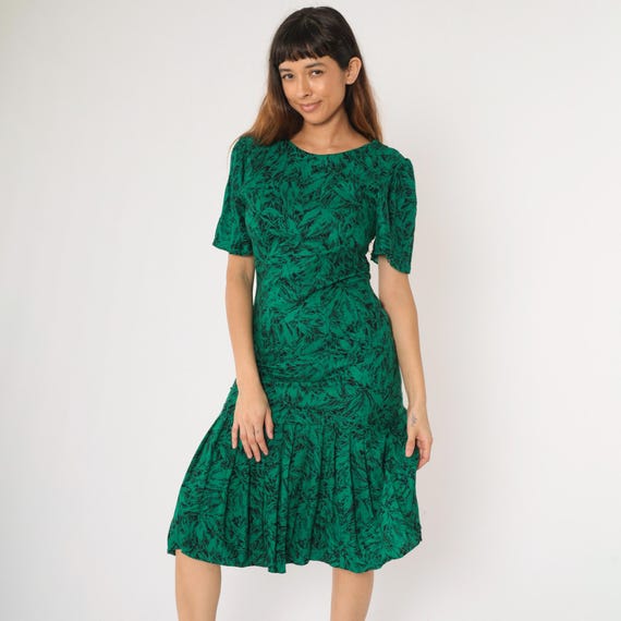 80s Pleated Midi Dress Green Abstract Leaf Print Dress Short Puff Sleeve Dress Secretary Drop Waist Vintage 1980s Tropical Rayon Small