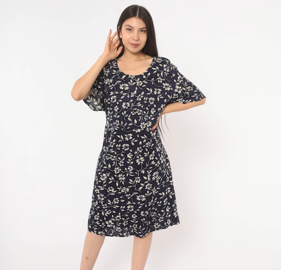 90s Navy Floral Dress Tie Back Waist Flutter Sleeve White Flower Print Vine Garden Party Summer Sundress Cottagecore Prairie Vintage