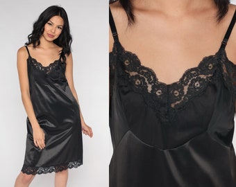 Vanity Fair Slip 36--robe noire des années 70, lingerie mi-longue vintage des années 80, col en V, taille empire, chemise de nuit à fines bretelles, moyenne