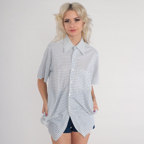 70s Button Up Shirt White Blue Square Print Print Short Sleeve Top Pointed Collar Retro Preppy Collared Basic Vintage 1970s Arrow Mens Large