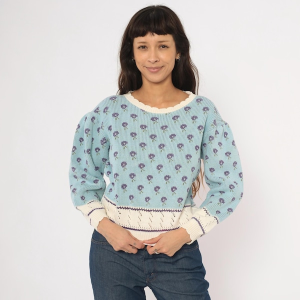 80s Floral Knit Sweater Light Blue Purple Flower Cotton Pullover Puff Sleeve Pointelle Trim Cottagecore Prairie Feminine Blouse Medium M