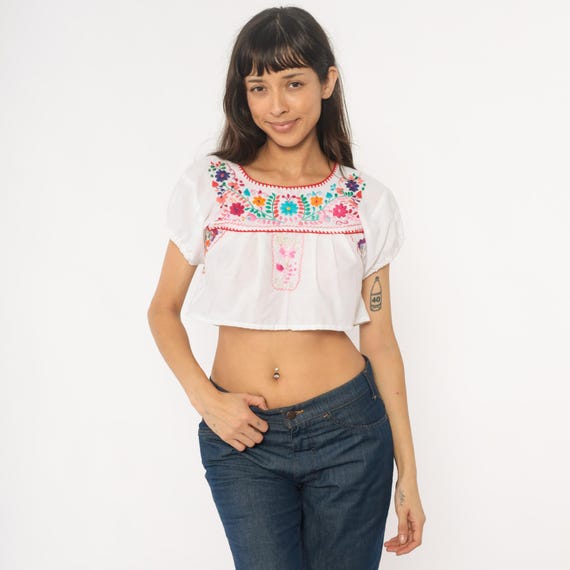 Mexican Crop Top 90s Huipil Embroidered White Cotton Blouse Colorful Floral Short Sleeve Hippie Bohemian Vintage Oaxacan Rickrack Small S