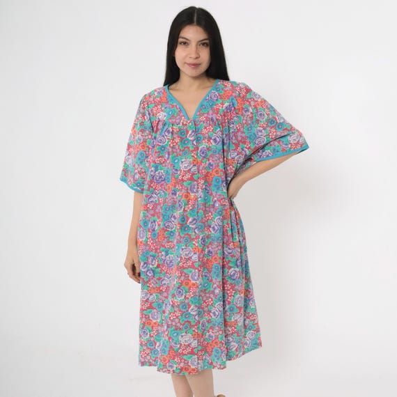Vintage Floral Lounge Dress 80s Bright V Neck House Dress Pajama Dress Snap up V Neck Nightie Midi Tent 1980s Pocket 24W Plus Size 24 W