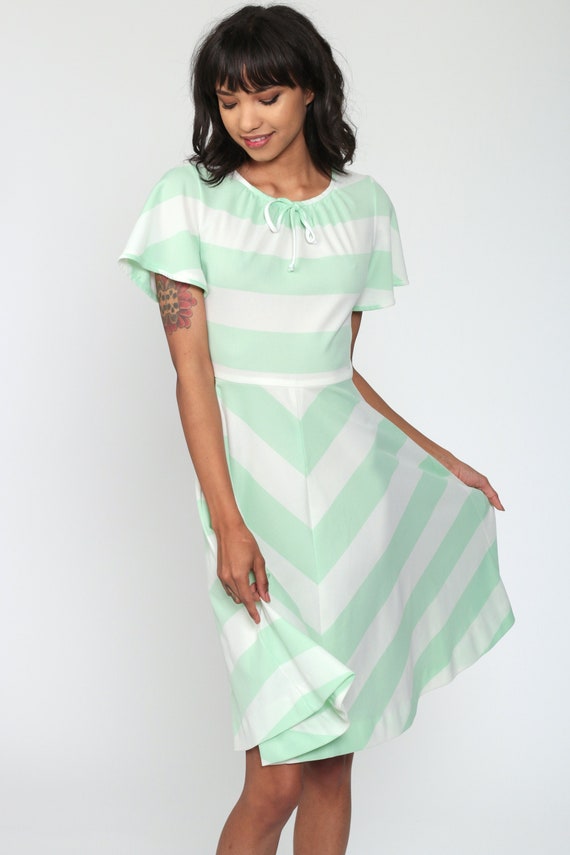 70s CHEVRON Dress Green Stripe Dress Flutter Sleeve Dress White Hippie 1970s Boho Midi Dress High Waisted Summer Extra Small xs s