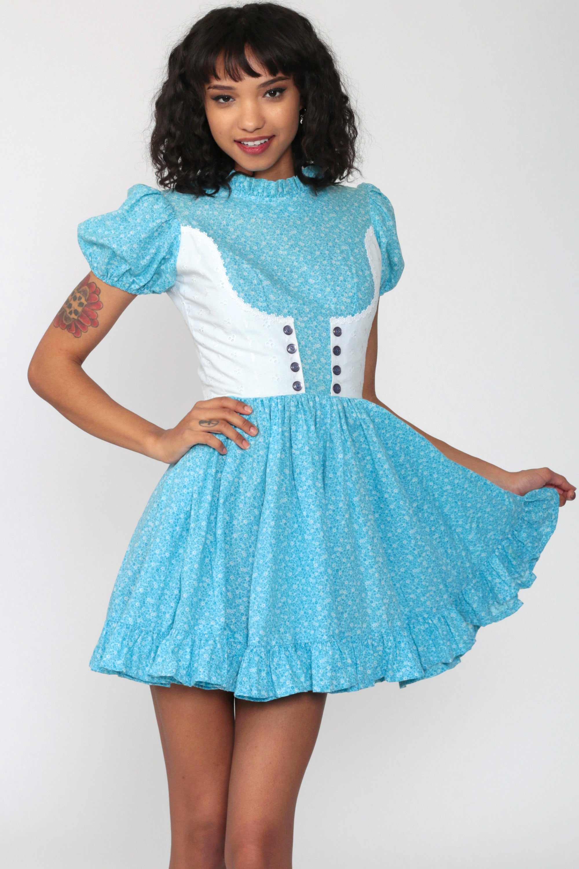 German Dirndl Dress OKTOBERFEST Dress 70s Mini Peasant Dress Puff Sleeve Floral Folk EYELET Lace 