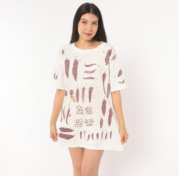 Chili Pepper Print Tee 90s Distressed Cotton Shirt Burgundy White All Over Botanical Novelty Sleeve Unisex Worn Torn Vintage Large L