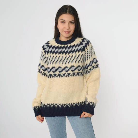 80s Fair Isle Wool Sweater Cream Navy Blue Pattern Knit Crew Neck Long Sleeve Pullover Winter Ski Cabin Style Made in England Large L