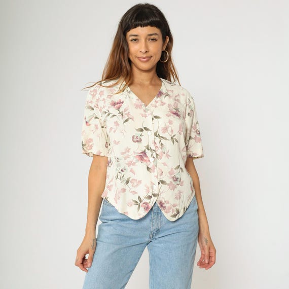 Vintage 90s Floral Blouse Size M V Neck Off-White Mauve Pink Button Up Shirt Short Sleeve Top Flower Print Collarless 1990s Medium