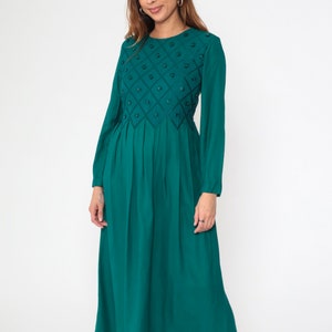 Robe fleurie verte des années 90 robe brodée Maxi bohème bouton étoile vintage plissé taille haute ceinture attachée grunge manches longues rayonne petit 6 image 3