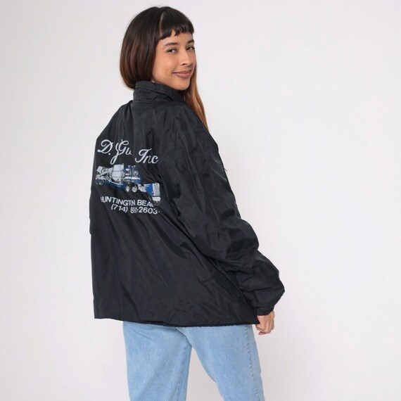 Vintage 90s Black Trucker Coaches Jacket DJ Gunite Trucking Nylon Huntington Beach Graphic Snap Up Workwear Extra Large xl