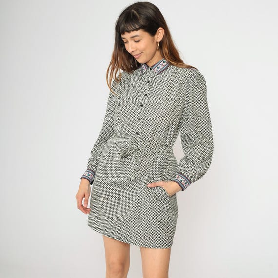 Vintage Geometric Print Shirt Dress 80s Black White Triangle Pattern Tie Belt Mini Dress 1980s Button Up Collared Long Sleeve Medium Petite