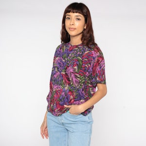Feather Print Shirt Slouchy Purple Boho Top 80s Graphic Shirt Bohemian Hippie Shirt Retro Top 1980s Vintage T Shirt Medium image 2