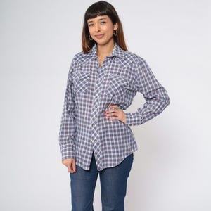 70s Plaid Western Vintage Blue White Red Pearl Snap Button Up Rodeo Shirt Cowboy Long Sleeve Checkered Retro 1970s Men&#39;s Medium 15 - 15 1/2