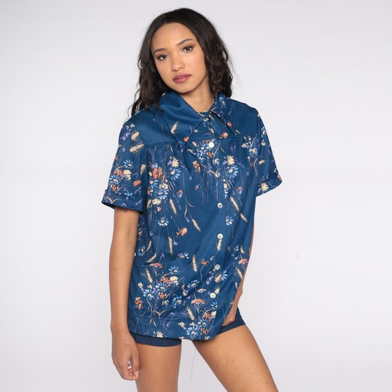 70s Floral Shirt 70s Button Up Shirt Navy Bohemian Dagger Collar Shirt Boho Blouse 1970s Hippie Wildflower Top Short Sleeve Vintage Large L