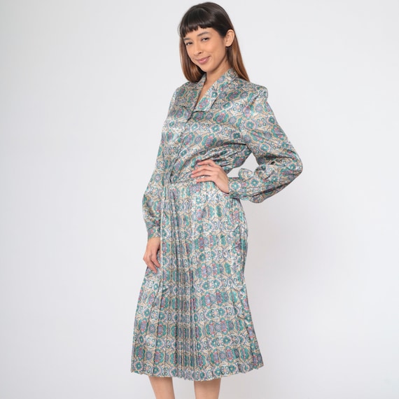 80s Shirtwaist Dress Floral Button up Midi Dress High Waisted Shiny Mandala Print Pleated Long Sleeve Collar Secretary Vintage 1980s Medium