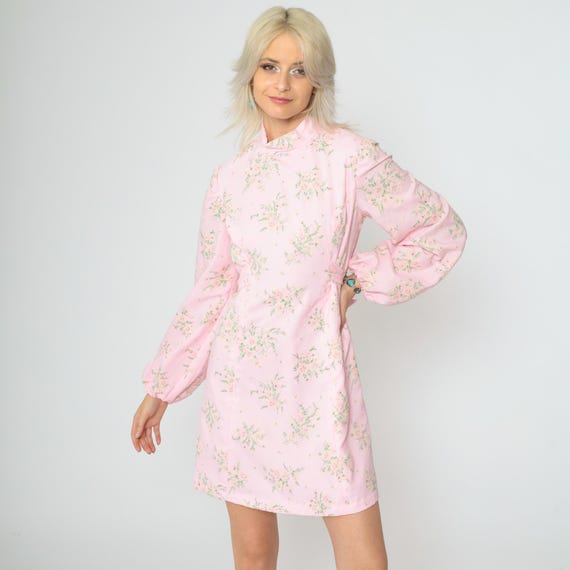 60s Mini Dress Baby Pink Floral Shift Mod Hippie 70s Boho Romantic Vintage 1960s Long Balloon Sleeve Mock Neck Small