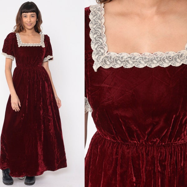 Vintage Lace Neck Velvet Dress main image 0