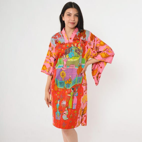 Vintage 70s Asian Inspired Dress Bell Sleeve Pink Red Novelty Print Boho Hawaiian Kaftan 1970s Kimono Style Lounge Gown Bohemian Small S