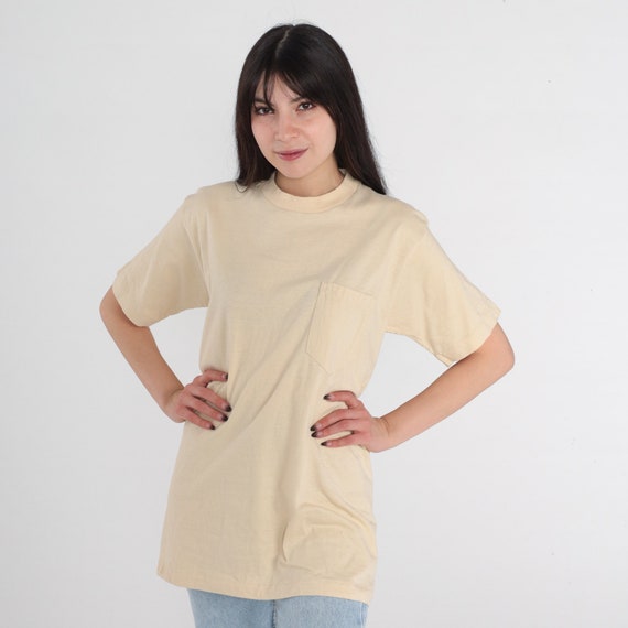 Cream Pocket Tee 80s T-Shirt Plain TShirt Basic Top Retro Beige Tan Neutral Earth Tone Single Stitch Vintage 1980s Mens Medium M